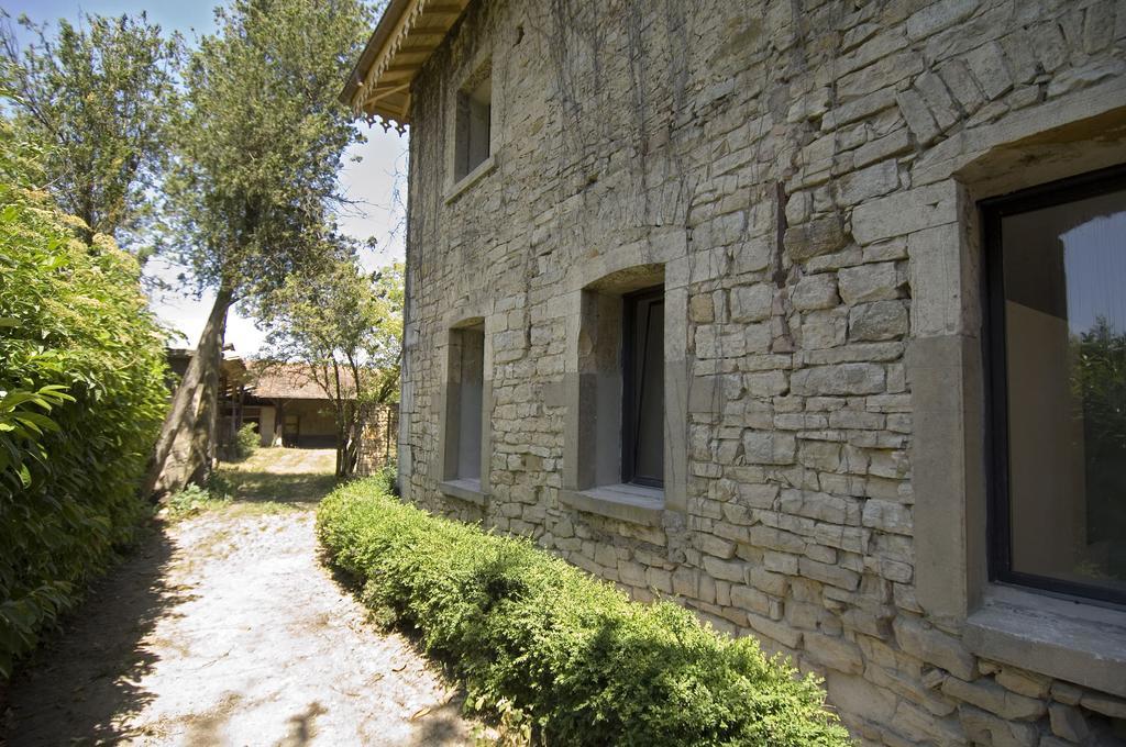 Domaine Des Sequoias - Les Collectionneurs Hotel Ruy-Montceau Bagian luar foto