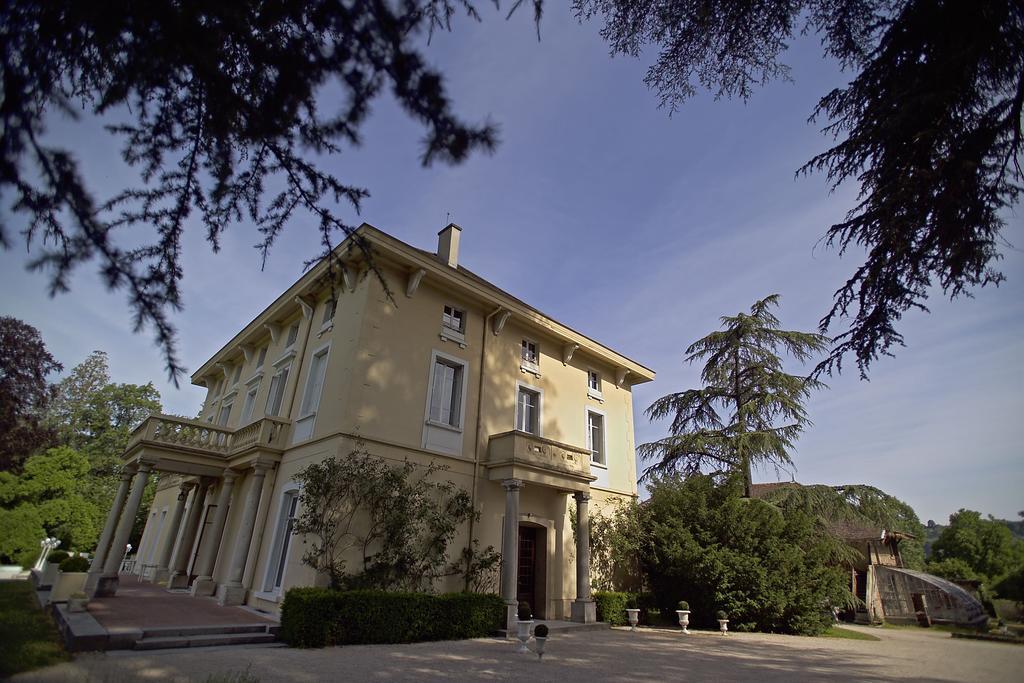 Domaine Des Sequoias - Les Collectionneurs Hotel Ruy-Montceau Bagian luar foto
