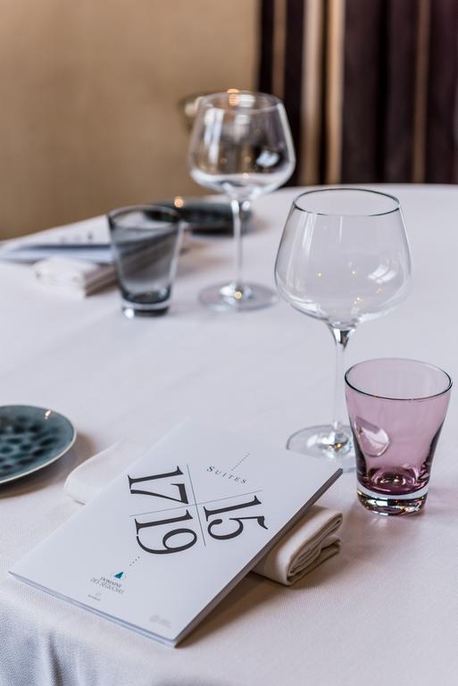 Domaine Des Sequoias - Les Collectionneurs Hotel Ruy-Montceau Bagian luar foto