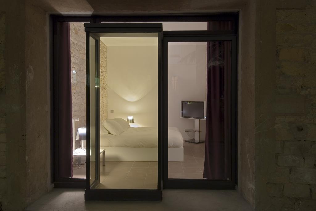 Domaine Des Sequoias - Les Collectionneurs Hotel Ruy-Montceau Bagian luar foto